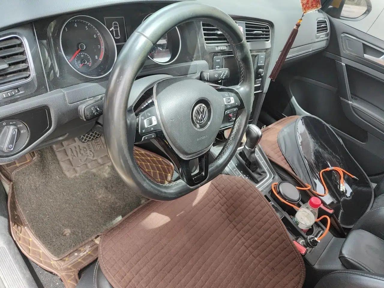 Volkswagen Golf 2018 230TSI Automatic Luxury Version — миниатюра 10