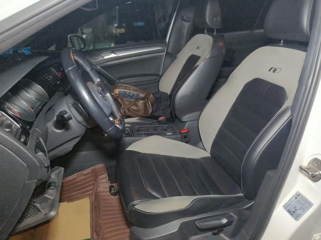Volkswagen Golf 2018 280TSI Automatic R-Line Model — миниатюра 15