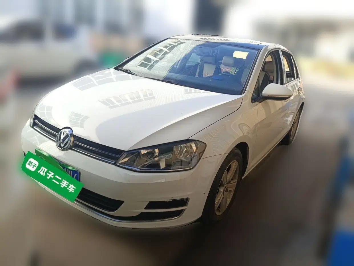 Volkswagen Golf 2016 230TSI Automatic Comfort Version — миниатюра 1