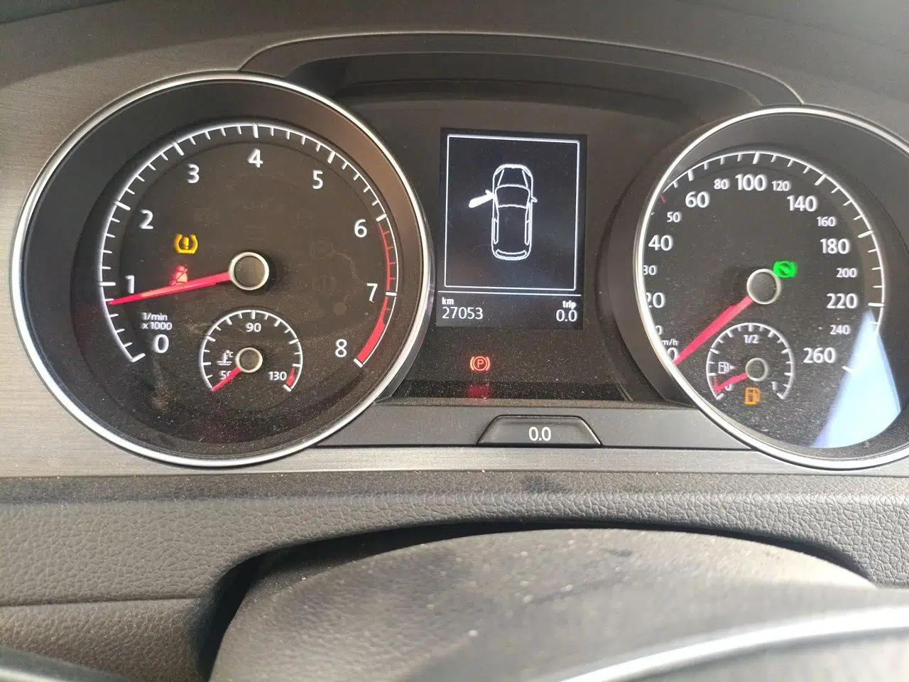 Volkswagen Golf 2016 230TSI Automatic Comfort Version — миниатюра 12