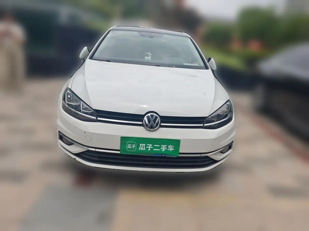 Volkswagen Golf 2018 230TSI Automatic Luxury Version — миниатюра 2
