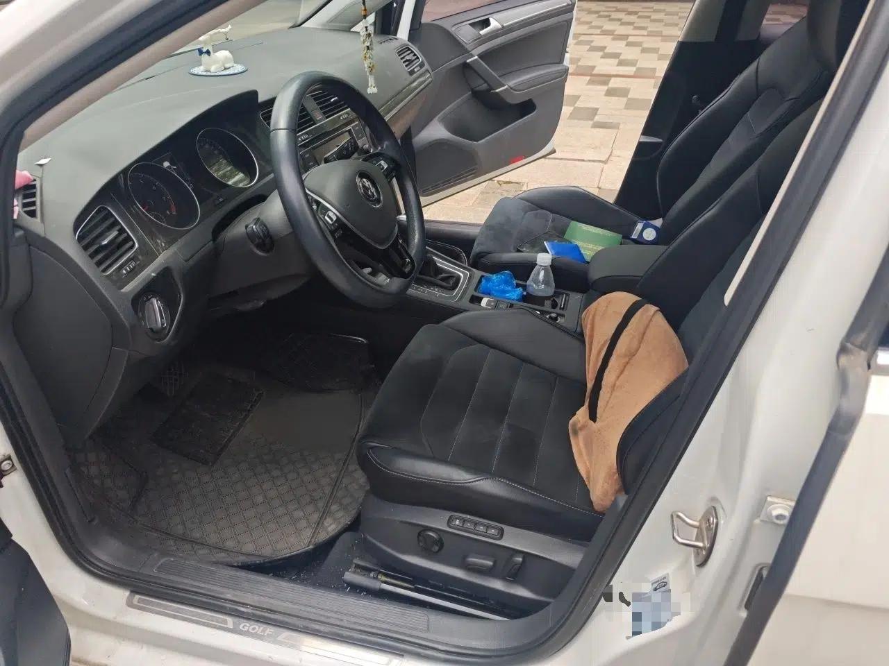 Volkswagen Golf 2018 230TSI Automatic Luxury Version — миниатюра 14