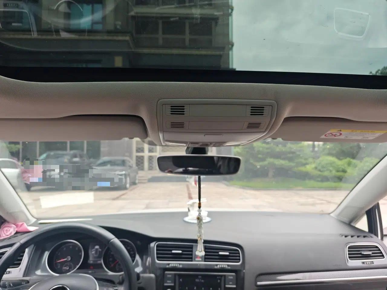Volkswagen Golf 2018 230TSI Automatic Luxury Version — миниатюра 15