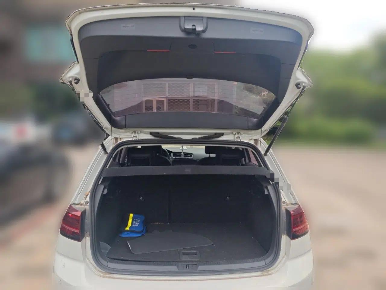 Volkswagen Golf 2018 230TSI Automatic Luxury Version — миниатюра 16