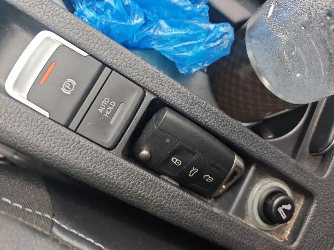 Volkswagen Golf 2018 230TSI Automatic Luxury Version — миниатюра 17