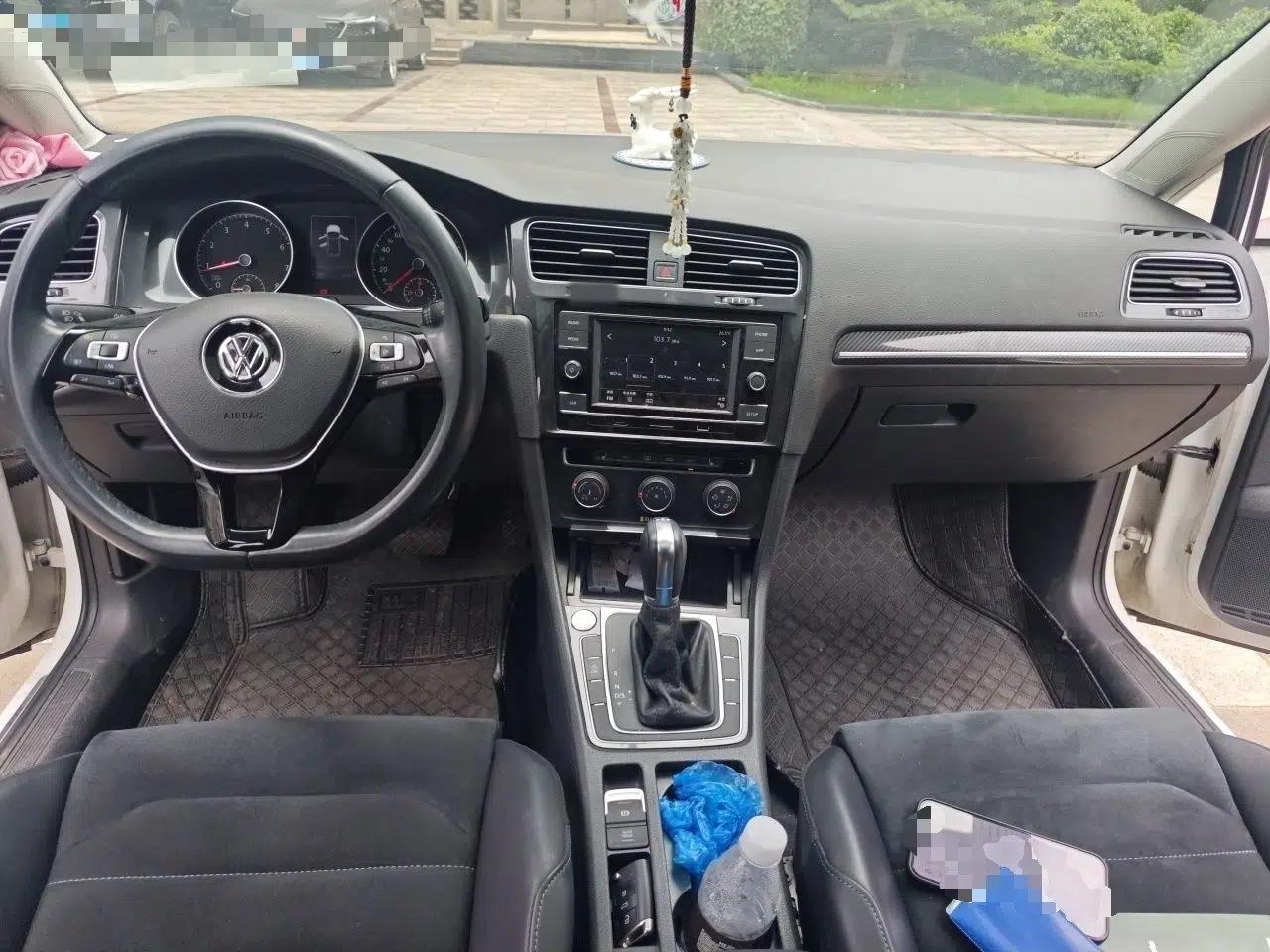 Volkswagen Golf 2018 230TSI Automatic Luxury Version — миниатюра 18
