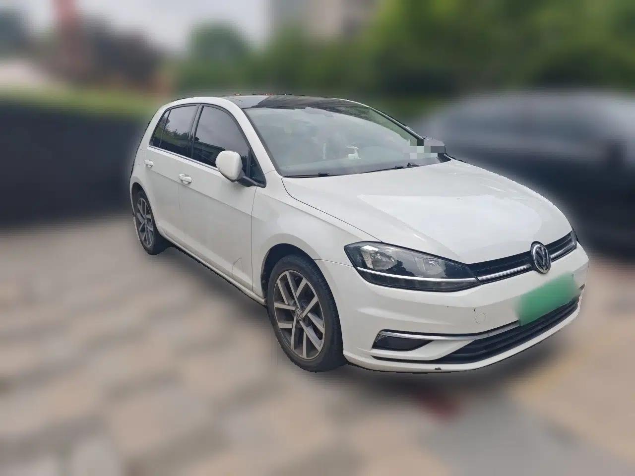 Volkswagen Golf 2018 230TSI Automatic Luxury Version — миниатюра 3