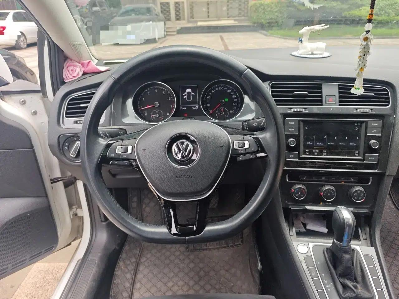 Volkswagen Golf 2018 230TSI Automatic Luxury Version — миниатюра 9