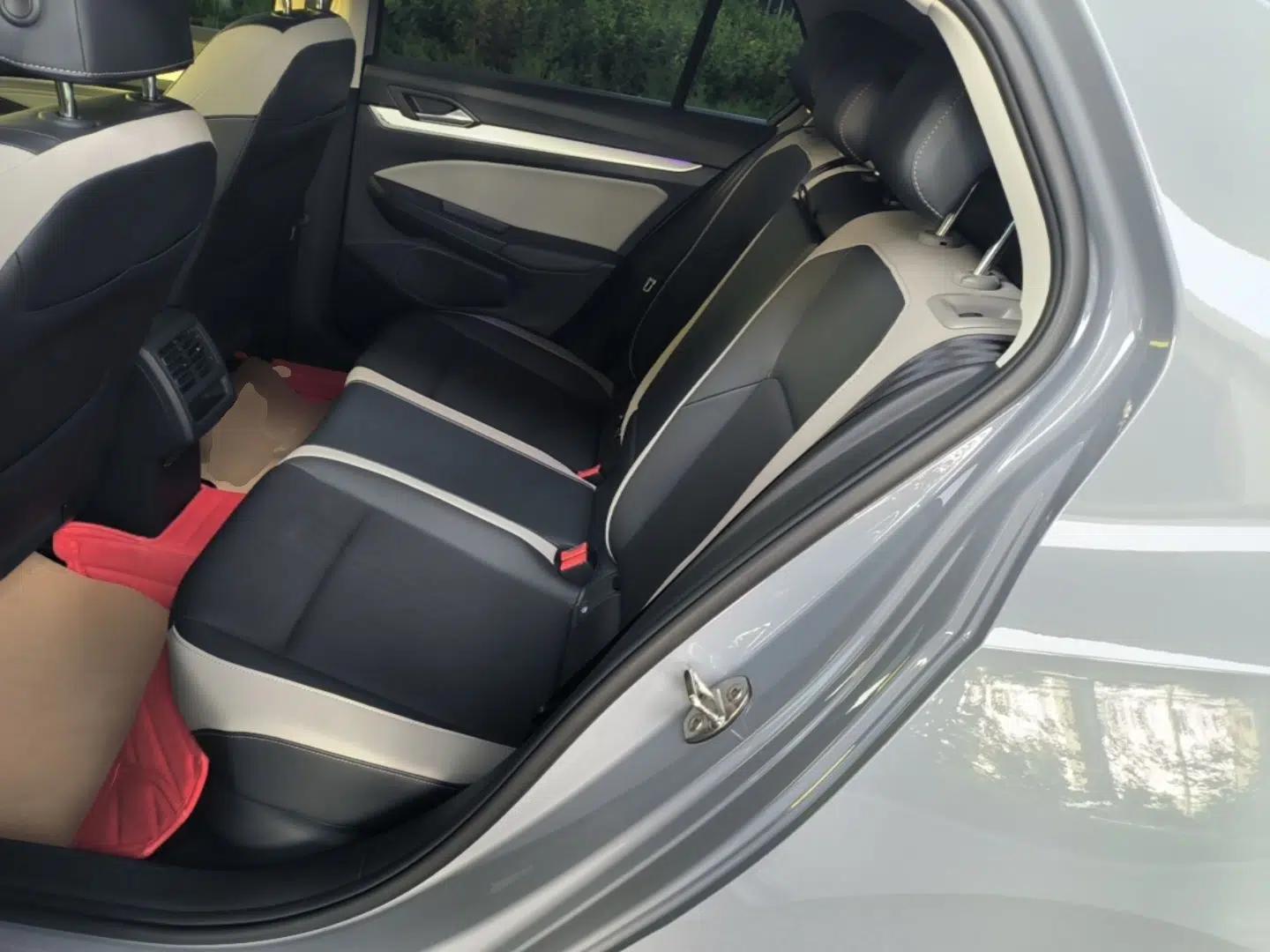 Volkswagen Golf 2021 280TSI DSG 30th Anniversary Edition — миниатюра 25