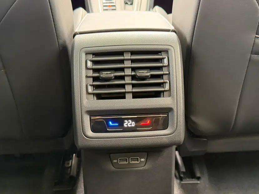 Volkswagen Golf 2021 280TSI DSG Pro First Edition — миниатюра 36