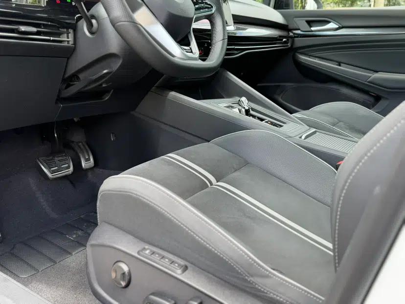 Volkswagen Golf 2021 280TSI DSG Pro First Edition — миниатюра 37