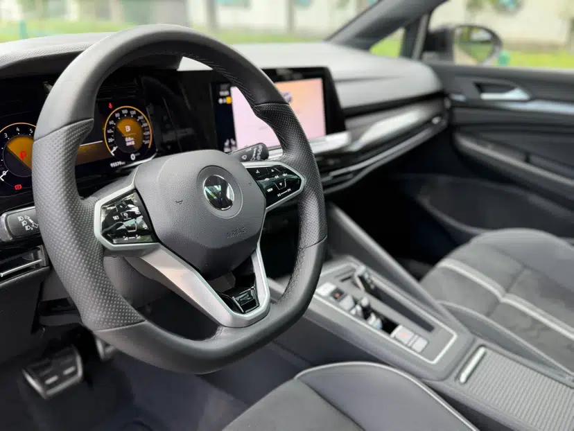 Volkswagen Golf 2021 280TSI DSG Pro First Edition — миниатюра 43