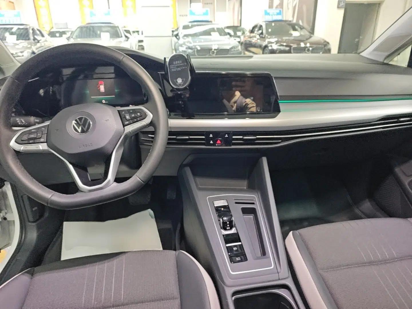 Volkswagen Golf 2023 Facelift 280TSI DSG Pro — миниатюра 12