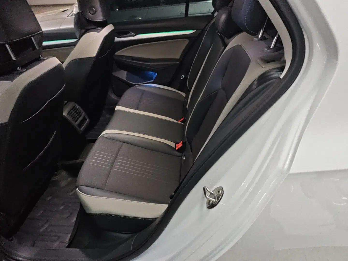 Volkswagen Golf 2023 Facelift 280TSI DSG Pro — миниатюра 20