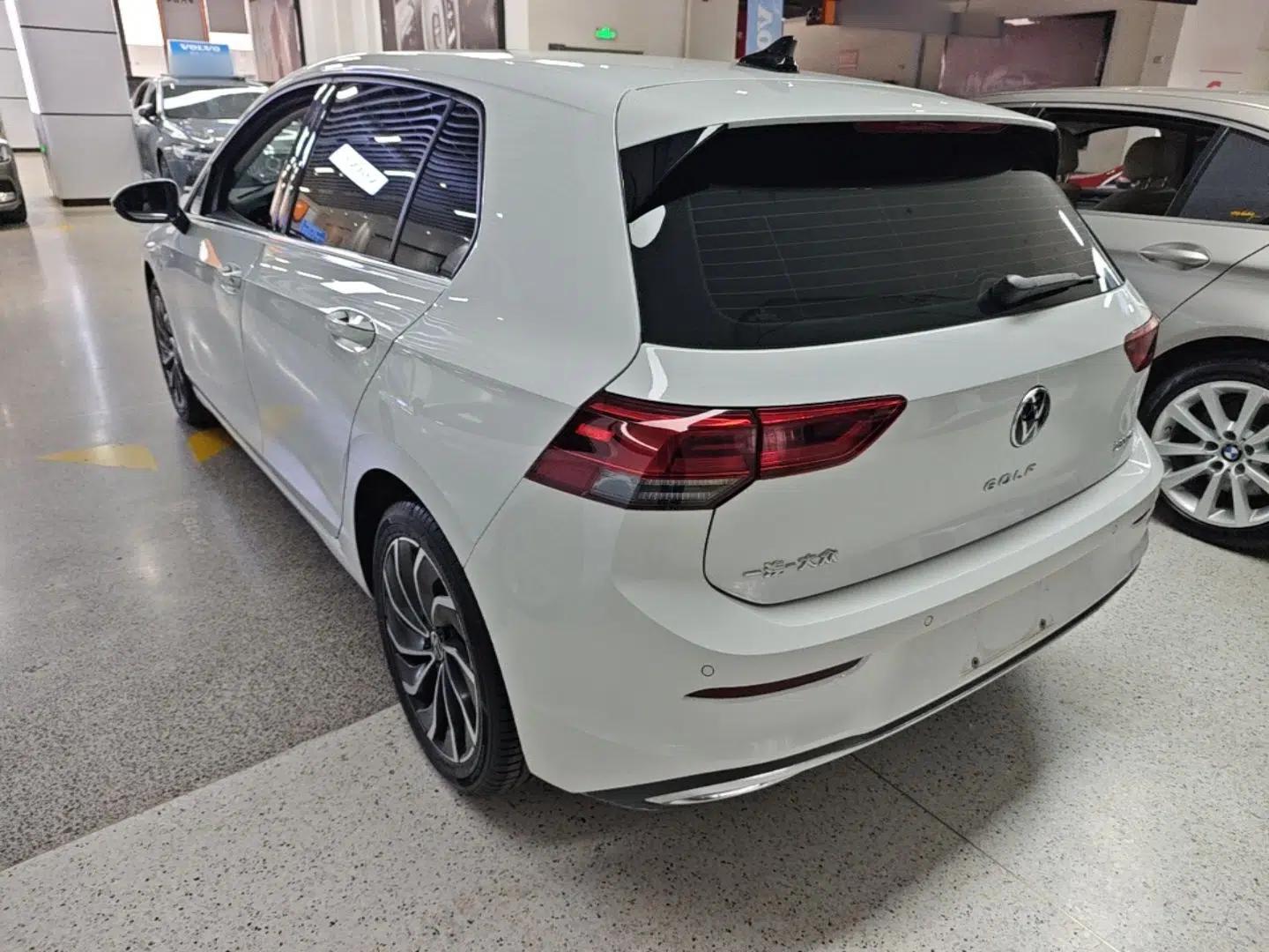 Volkswagen Golf 2023 Facelift 280TSI DSG Pro — миниатюра 4
