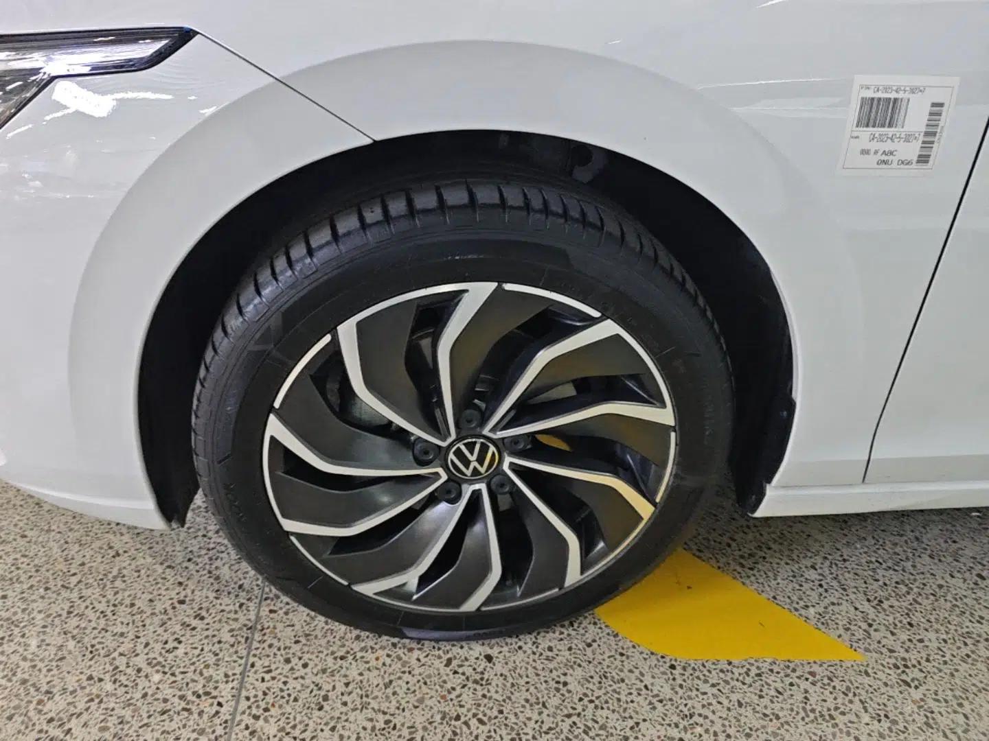 Volkswagen Golf 2023 Facelift 280TSI DSG Pro — миниатюра 10