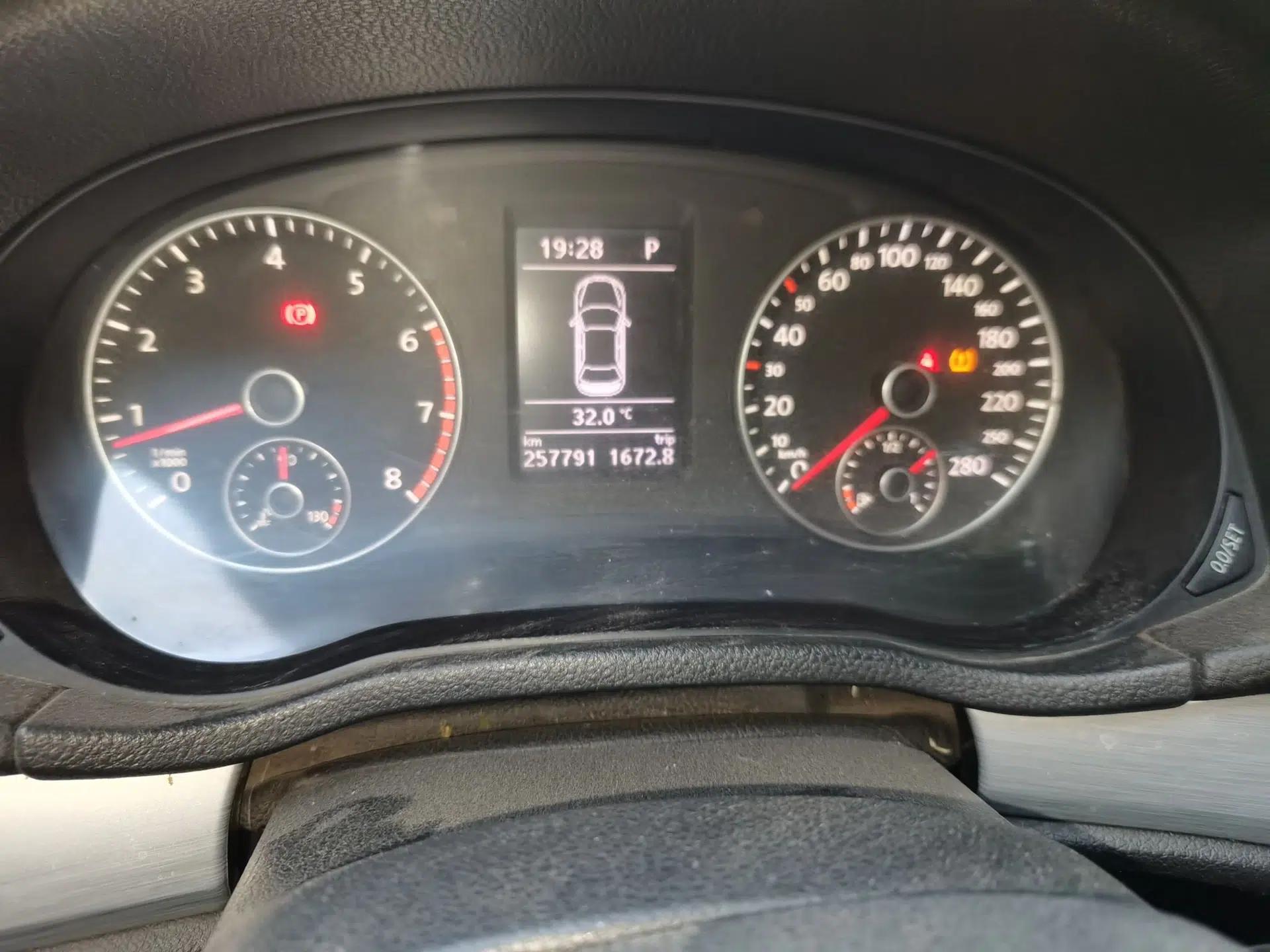 Volkswagen Passat 2014 1.8TSI DSG Prestige Navigation Edition — миниатюра 12
