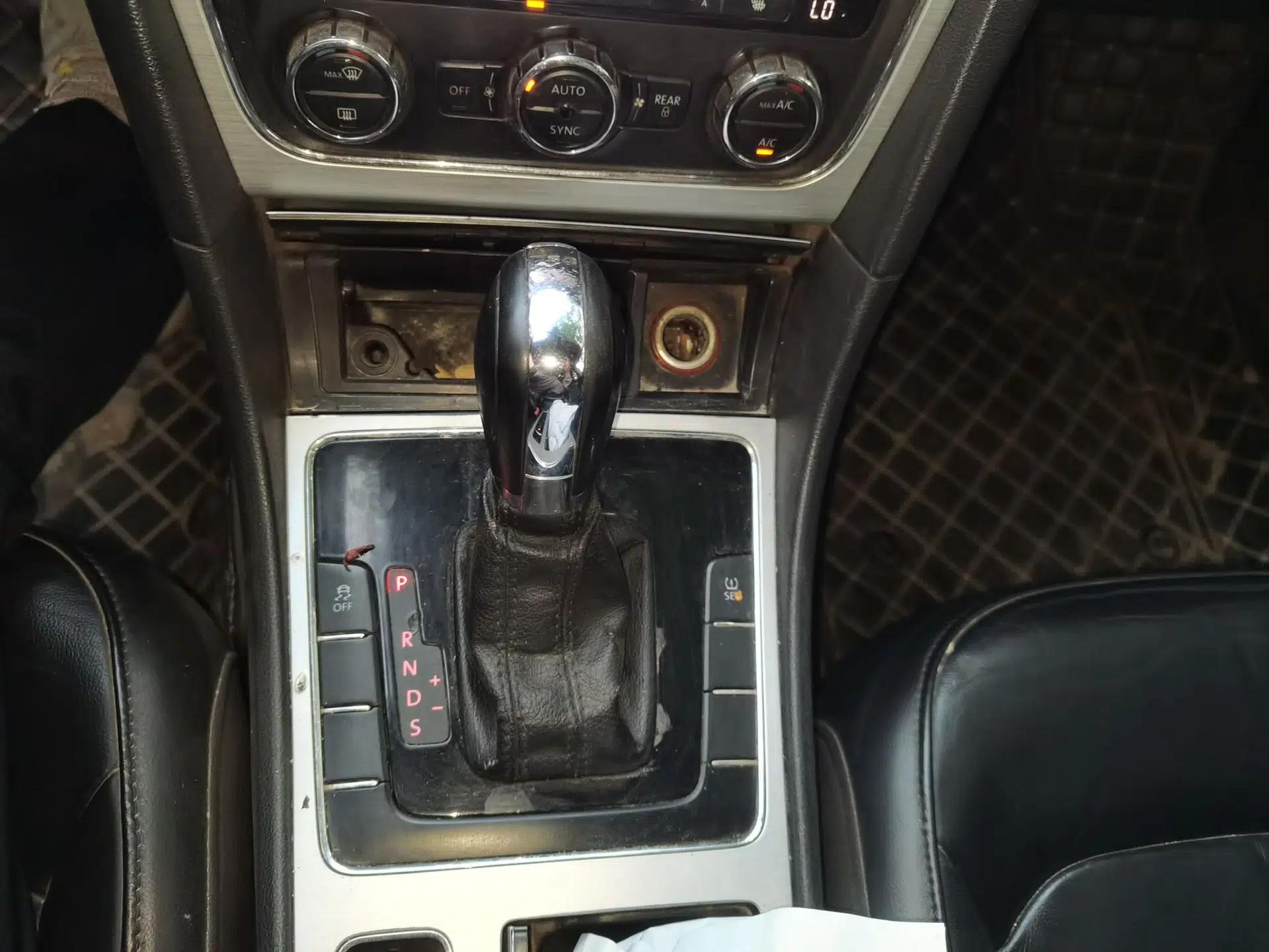 Volkswagen Passat 2014 1.8TSI DSG Prestige Navigation Edition — миниатюра 14
