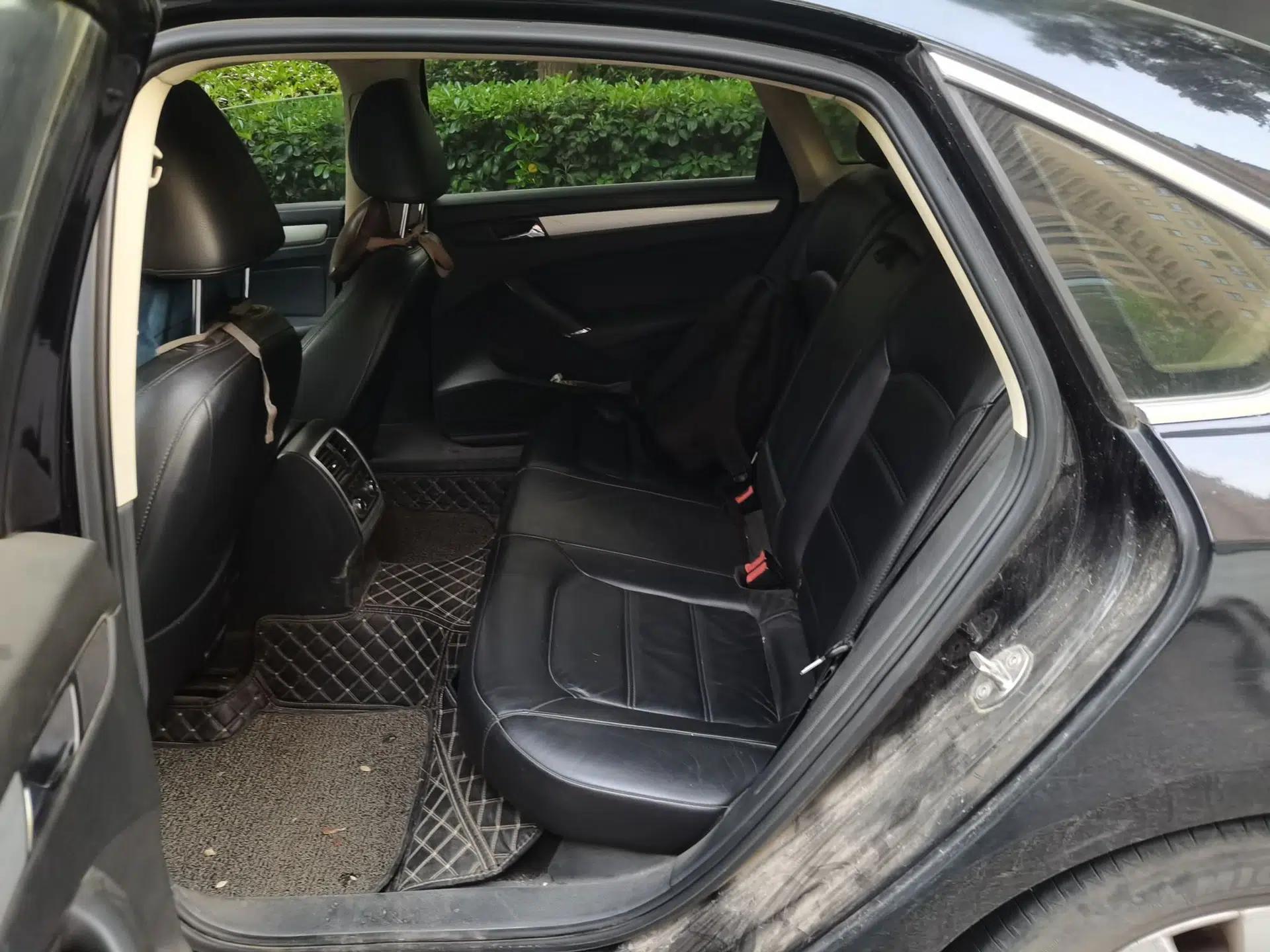 Volkswagen Passat 2014 1.8TSI DSG Prestige Navigation Edition — миниатюра 17
