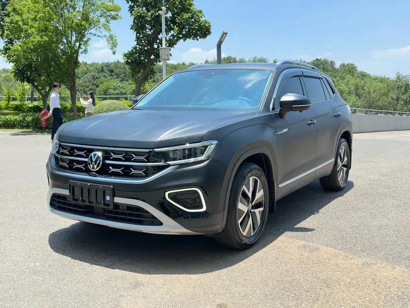 Volkswagen Tayron 2024 330TSI Two-Wheel Drive Luxury Plus Advanced Version — миниатюра 1