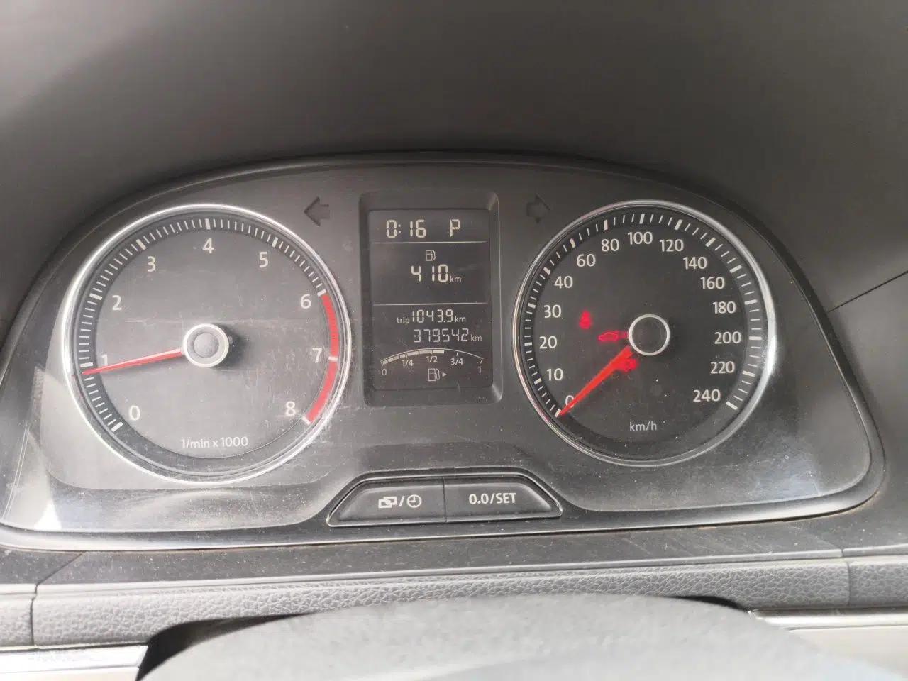 Volkswagen Lavida 2013 1.4 TSI DSG Luxury Navigation Edition — миниатюра 11