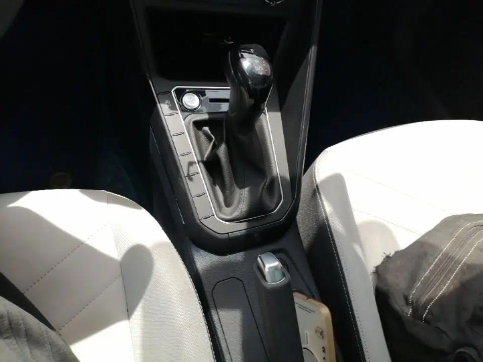 Volkswagen Lavida 2023 New Sharp 1.5L Automatic New Wish Edition — миниатюра 21