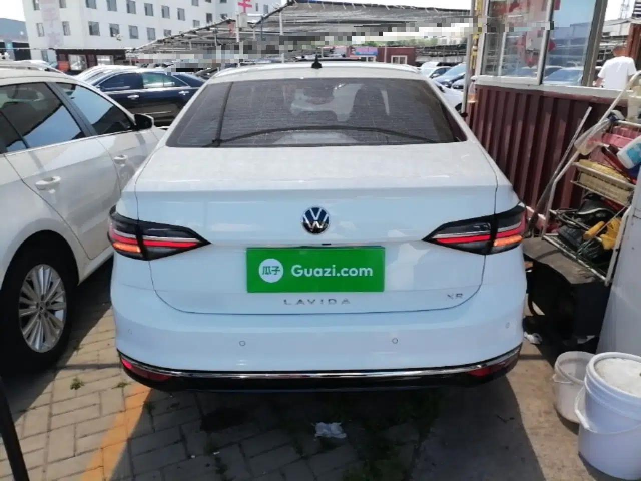 Volkswagen Lavida 2023 New Sharp 1.5L Automatic New Wish Edition — миниатюра 5
