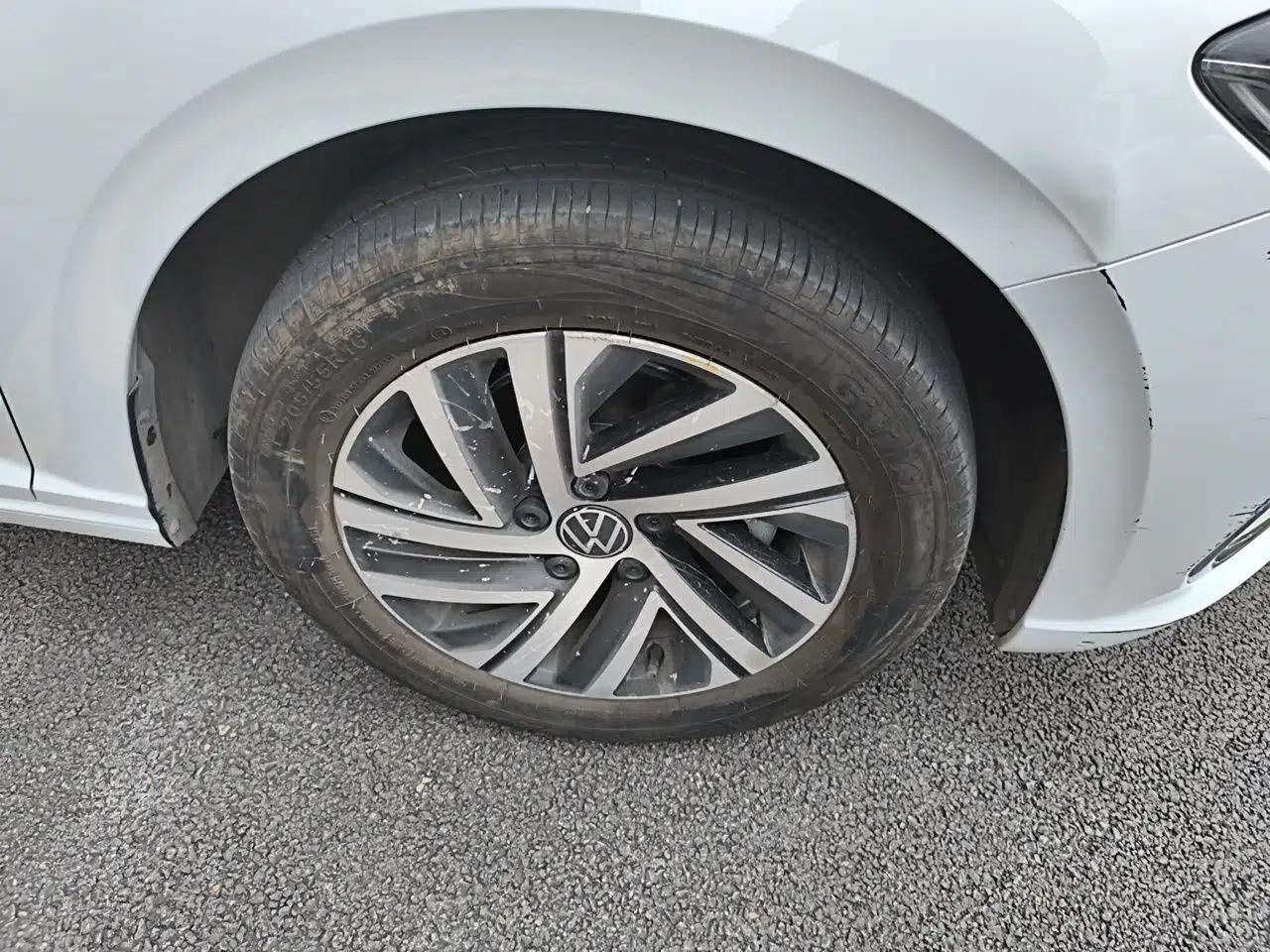 Volkswagen Lavida 2024 1.5L Automatic 5 Million Edition — миниатюра 8