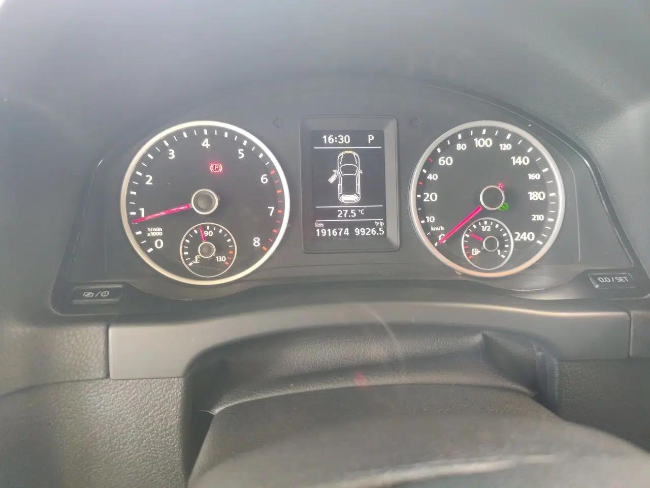 Volkswagen Tiguan 2015 1.8TSI Automatic Two-Wheel Drive Trend Edition — миниатюра 12