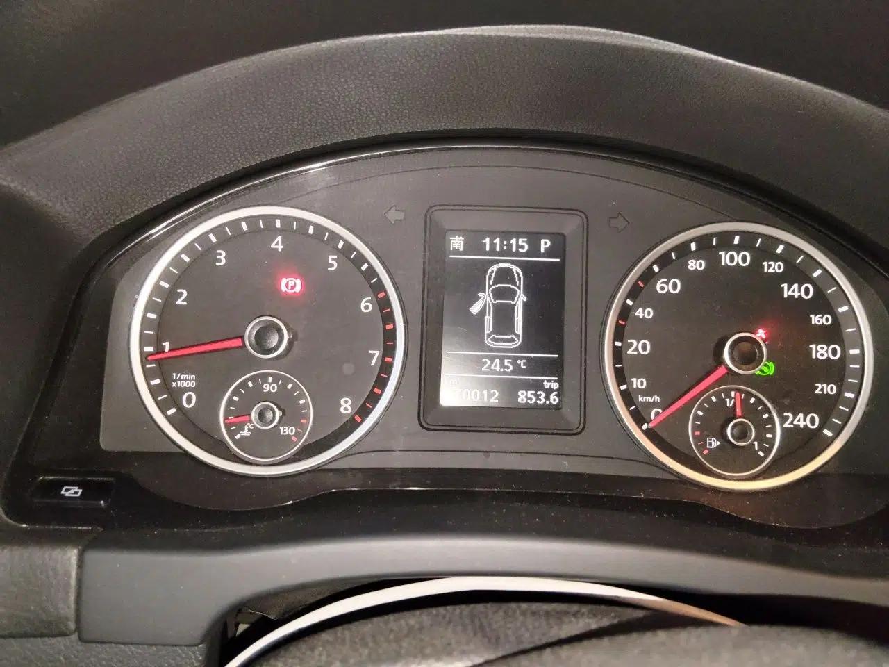 Volkswagen Tiguan 2012 1.8TSI Automatic Two-Wheel Drive Elite Edition — миниатюра 11