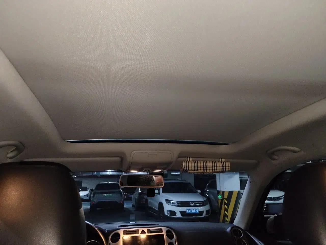 Volkswagen Tiguan 2012 1.8TSI Automatic Two-Wheel Drive Elite Edition — миниатюра 18