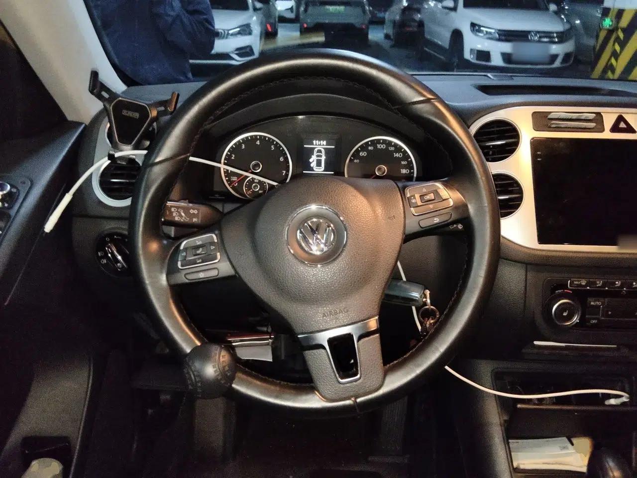 Volkswagen Tiguan 2012 1.8TSI Automatic Two-Wheel Drive Elite Edition — миниатюра 10