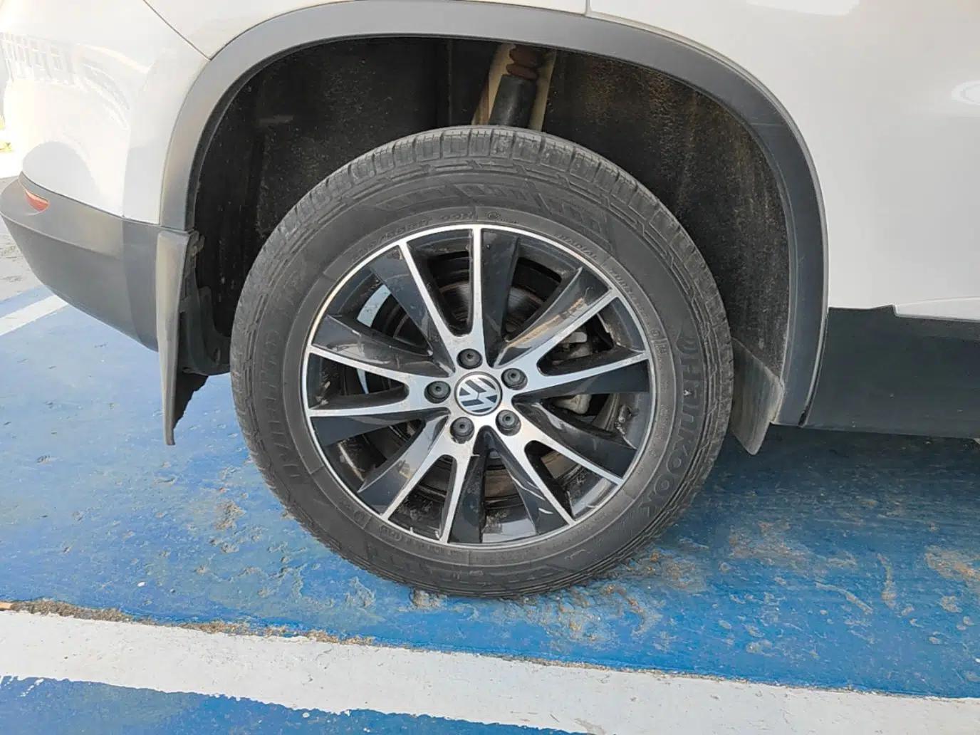 Volkswagen Tiguan 2016 300TSI Automatic All-Wheel Drive Luxury Edition — миниатюра 11