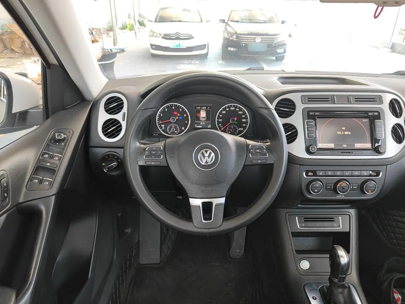 Volkswagen Tiguan 2016 300TSI Automatic All-Wheel Drive Luxury Edition — миниатюра 13