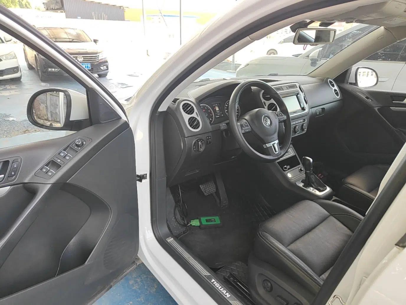 Volkswagen Tiguan 2016 300TSI Automatic All-Wheel Drive Luxury Edition — миниатюра 18