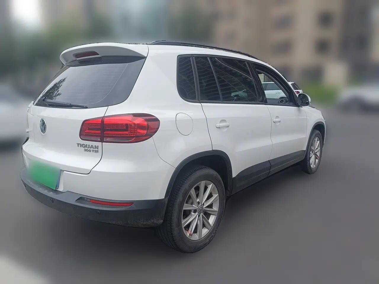 Volkswagen Tiguan 2017 300TSI Automatic Two-Wheel Drive Silk Road Luxury Edition — миниатюра 6
