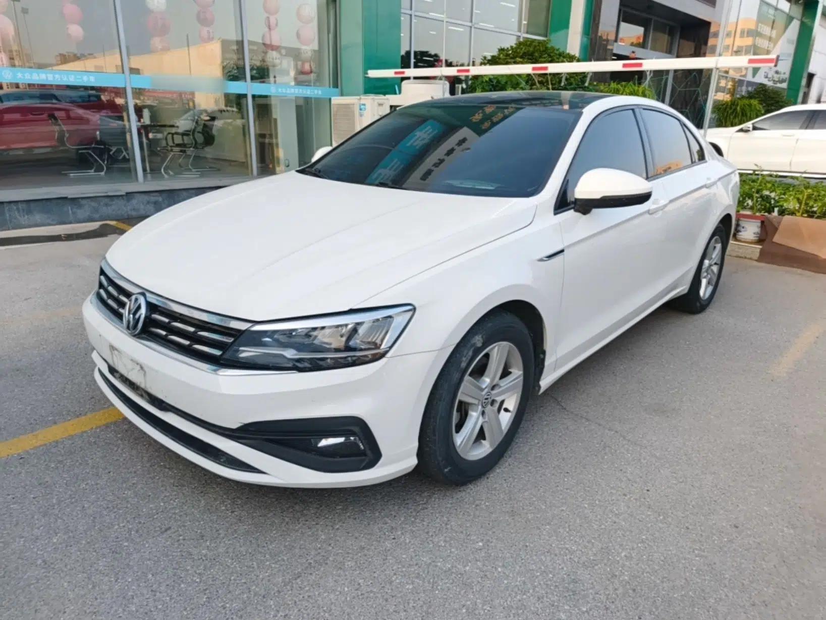 Volkswagen Lamando 2021 230TSI DSG Fashion Edition — миниатюра 1