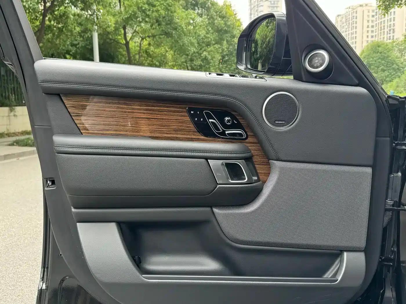 Range Rover 2018 3.0 SC V6 Grand Edition — миниатюра 13
