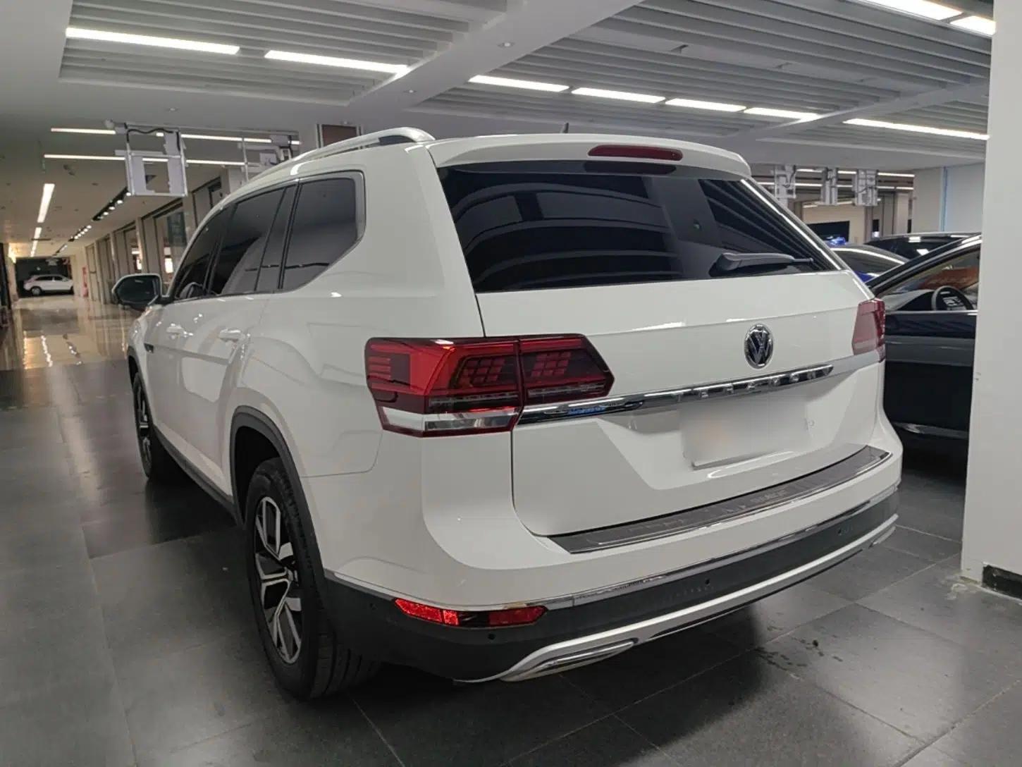 Volkswagen Teramont 2017 330TSI Two-Wheel-Drive Luxury Edition — миниатюра 4