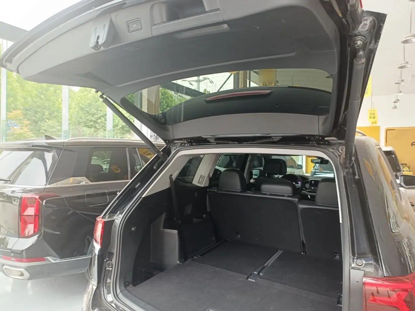 Volkswagen Teramont 2024 380TSI All-Wheel Drive Longyao Edition — миниатюра 27