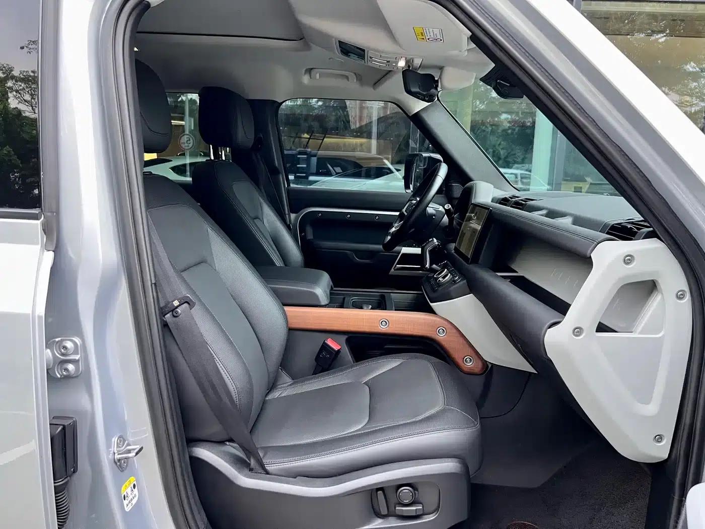 2023 Land Rover Defender 110 3.0T P400 X-DYNAMIC HSE — миниатюра 11