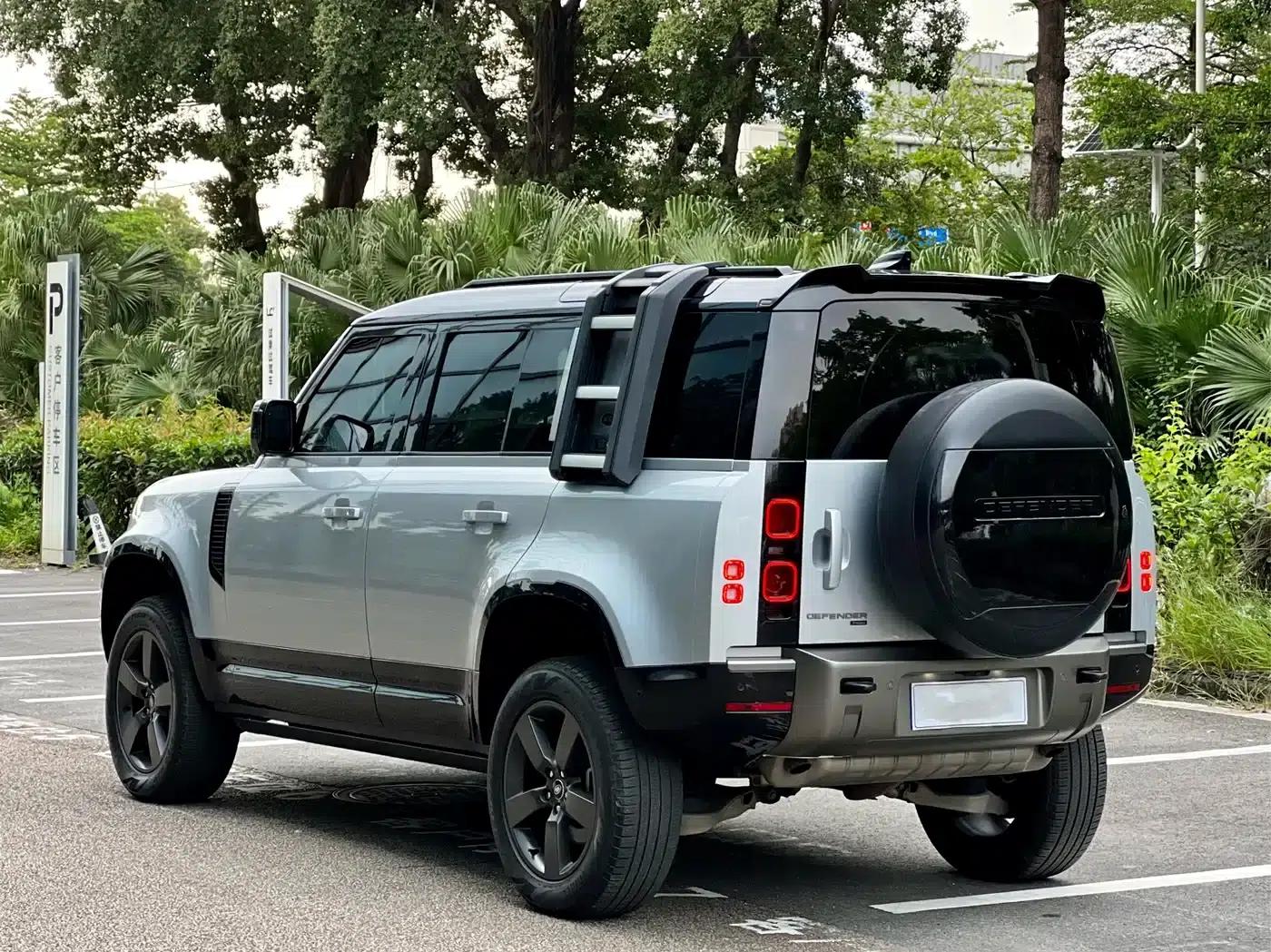 2023 Land Rover Defender 110 3.0T P400 X-DYNAMIC HSE — миниатюра 12