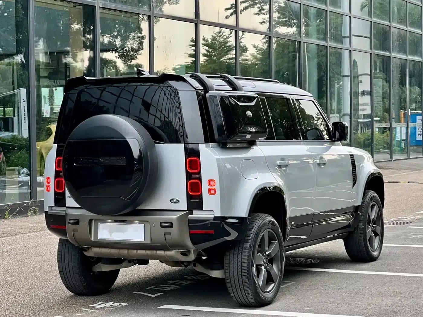 2023 Land Rover Defender 110 3.0T P400 X-DYNAMIC HSE — миниатюра 13