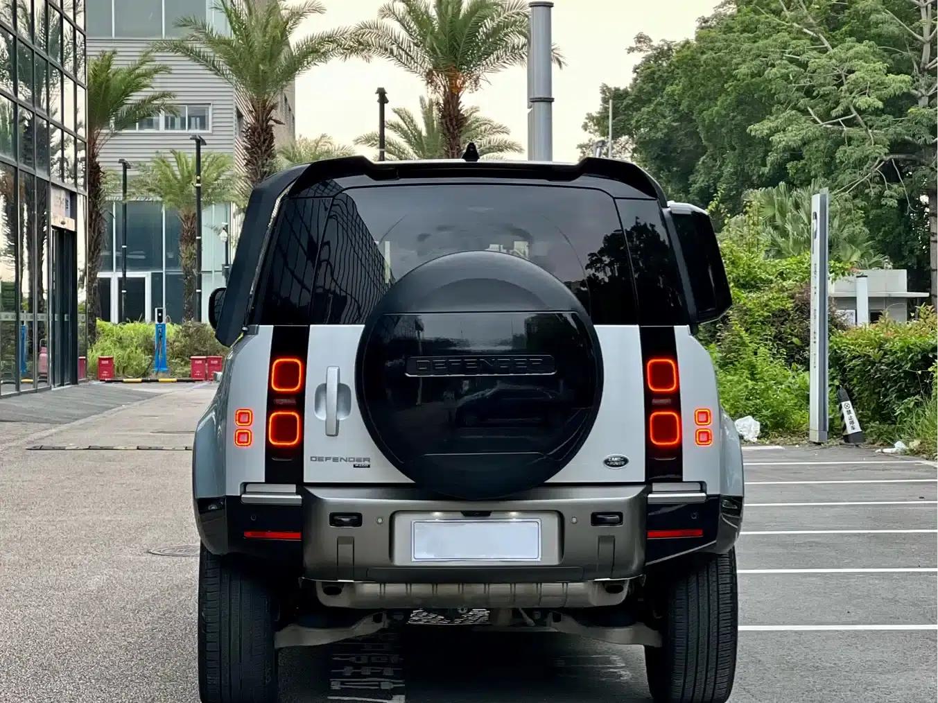 2023 Land Rover Defender 110 3.0T P400 X-DYNAMIC HSE — миниатюра 14
