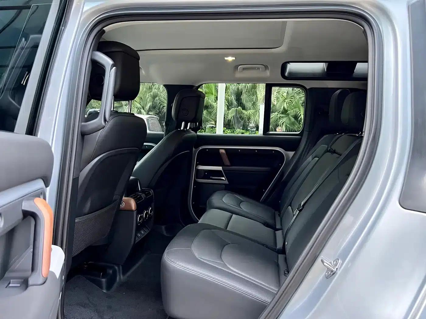 2023 Land Rover Defender 110 3.0T P400 X-DYNAMIC HSE — миниатюра 6