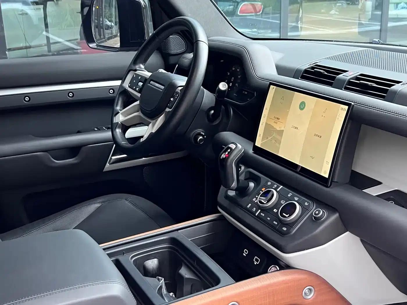 2023 Land Rover Defender 110 3.0T P400 X-DYNAMIC HSE — миниатюра 10
