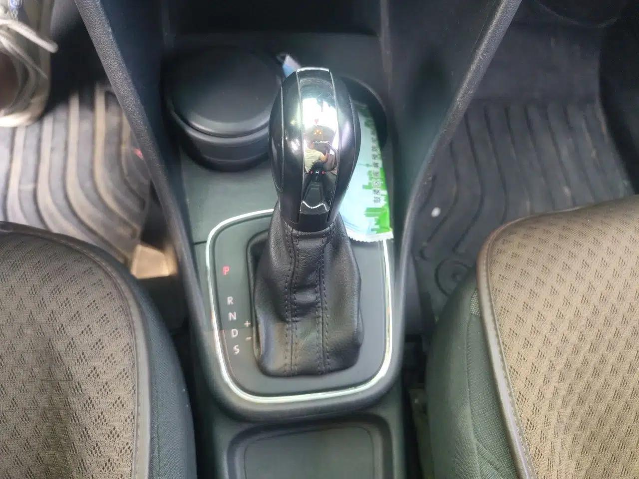Volkswagen Polo 2014 1.4L Automatic Comfort Edition — миниатюра 14