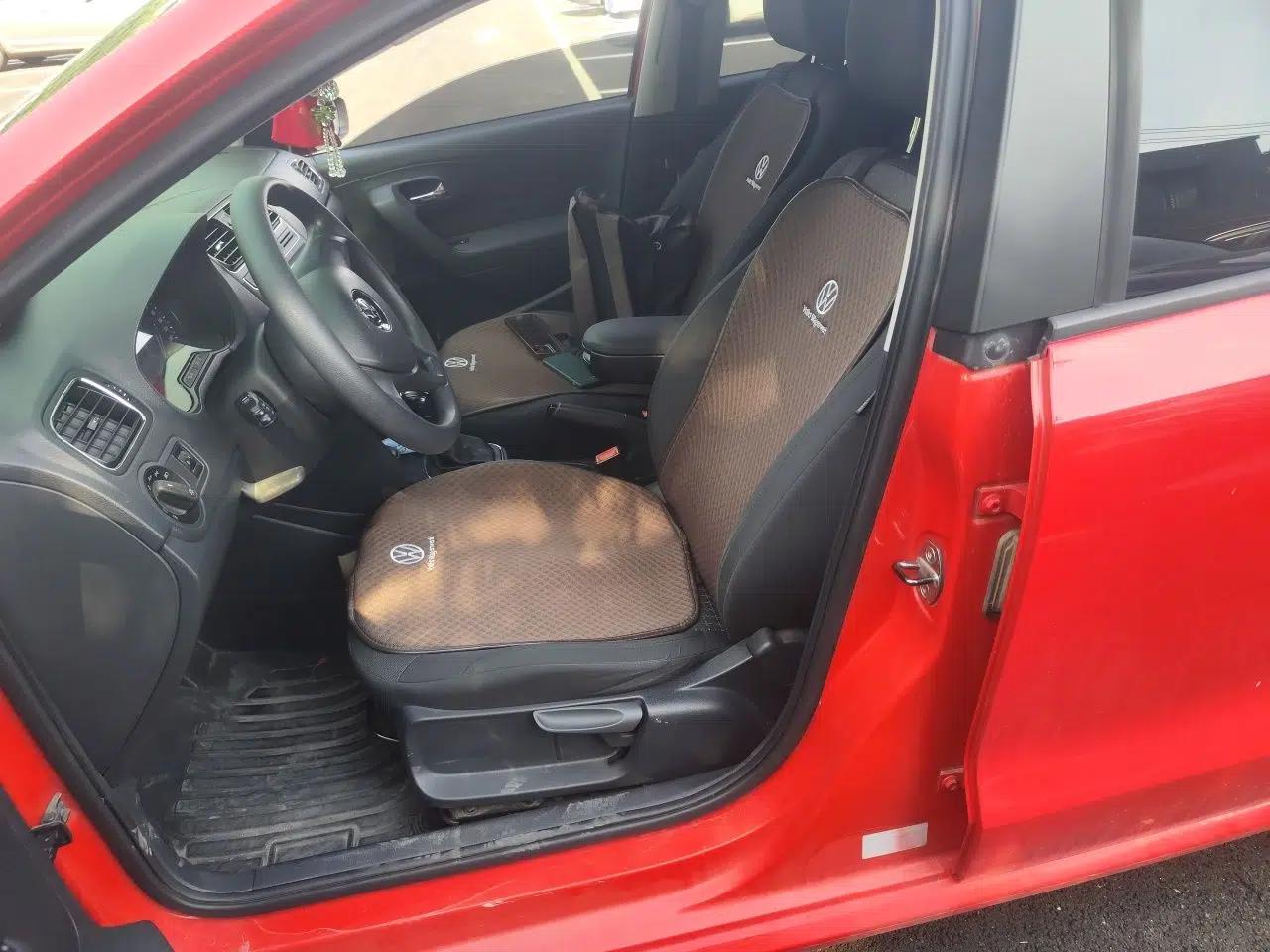 Volkswagen Polo 2014 1.4L Automatic Comfort Edition — миниатюра 15