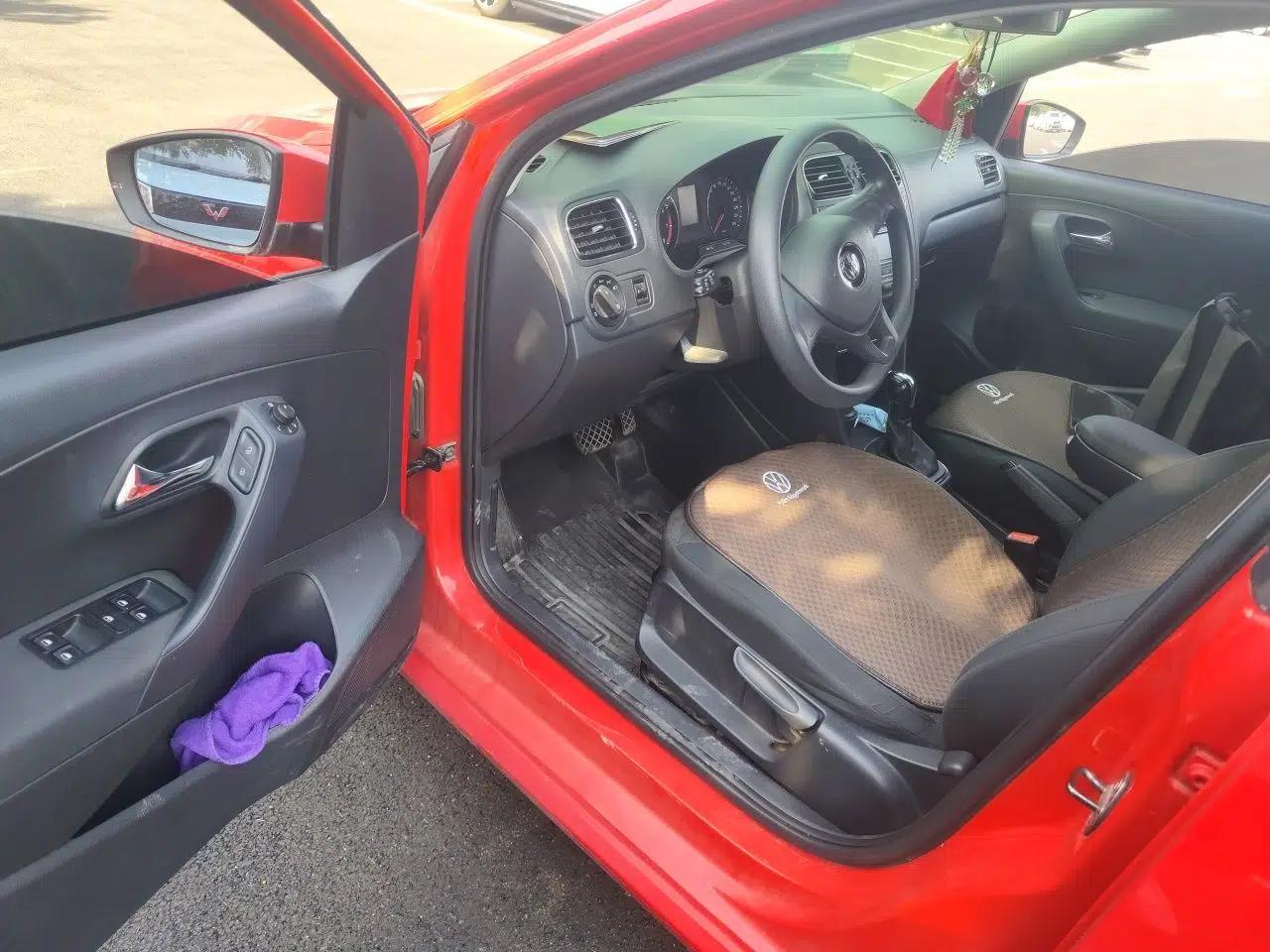 Volkswagen Polo 2014 1.4L Automatic Comfort Edition — миниатюра 16