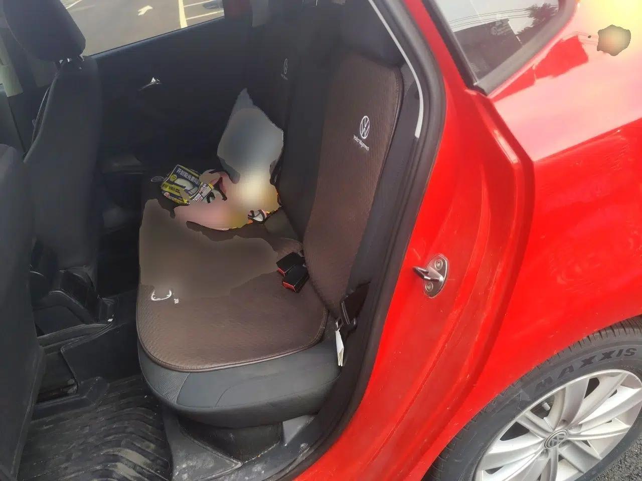 Volkswagen Polo 2014 1.4L Automatic Comfort Edition — миниатюра 17